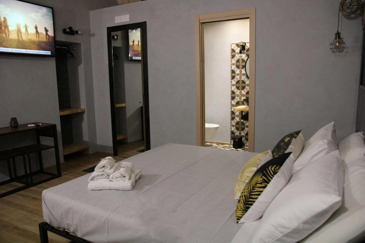 La Dimora Del Principe-Piano Terra Bed & Breakfast Trani Exterior photo